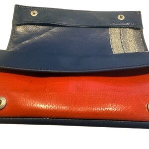 Freitag F554 Max wallet, blue &red- Recycled Truck tarp